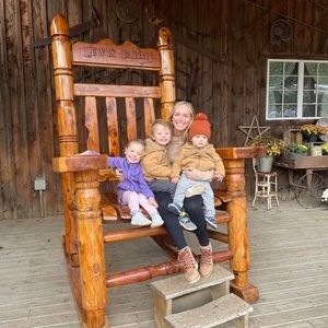 Meet your Posher, Ashley